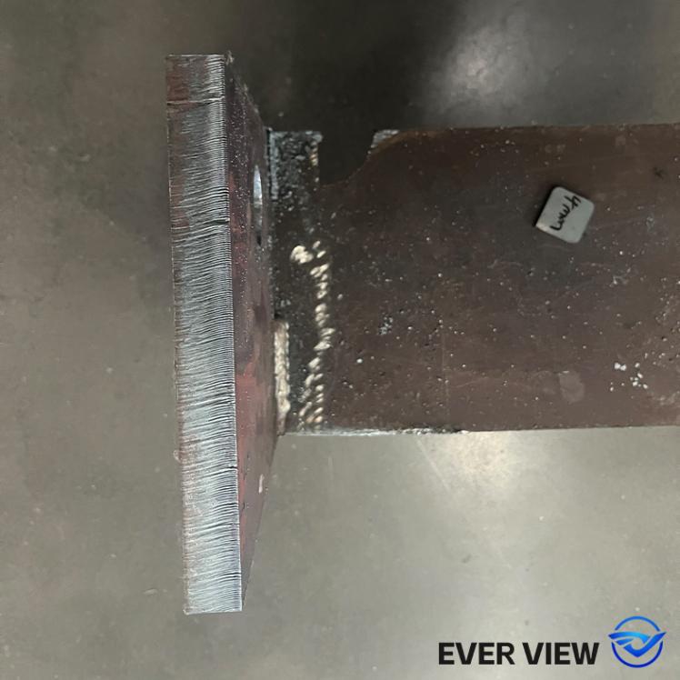 Laserové řezací stroje pomáhají při zpracování stavebních ocelových konstrukcí; EVER VIEW umožňuje efektivní a přesné řezání silných materiálů.
